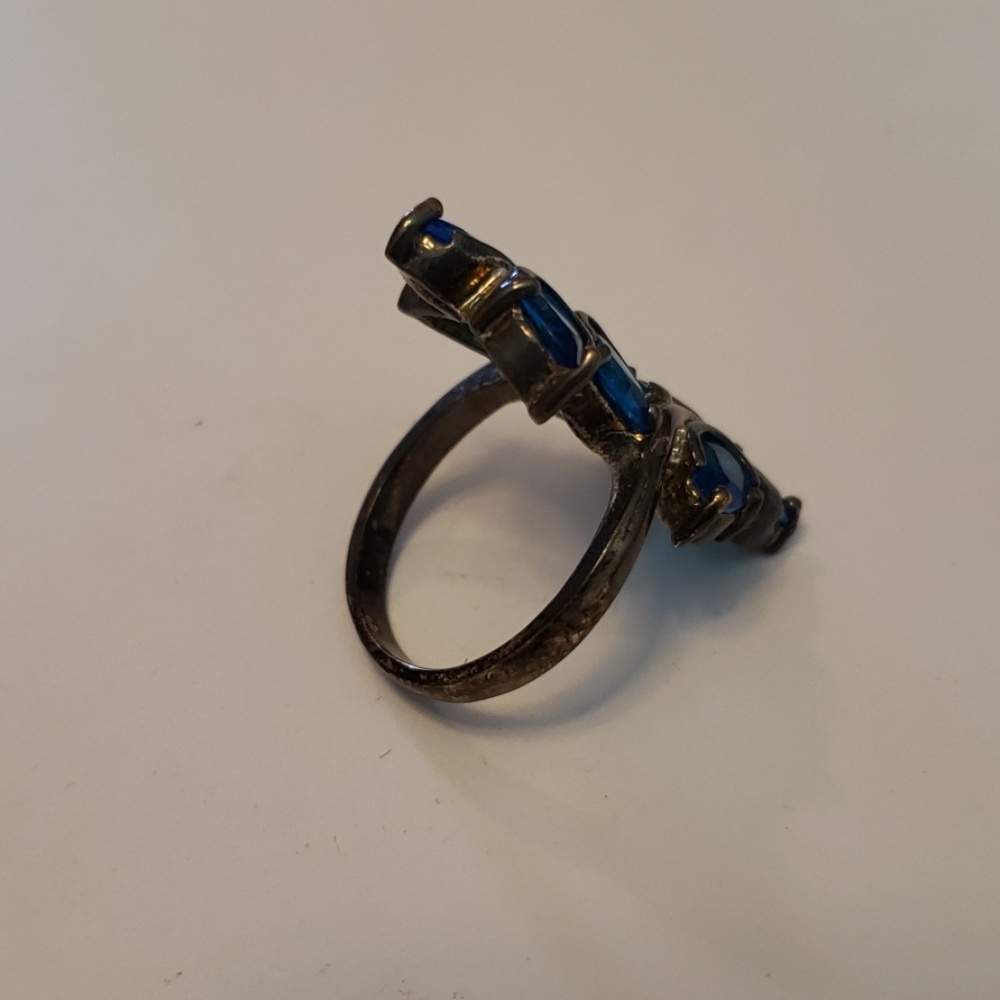 Ring - Picture 2 of 3